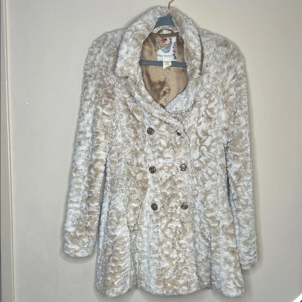 Free People Cream and Tan Teddy Jacket - Picture 1 of 6